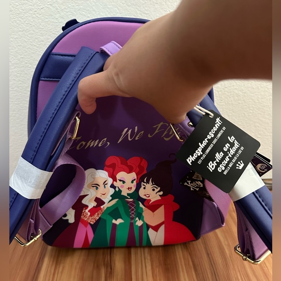 NWT Disney Loungefly Hocus Pocus Sanderson Sister Haunted House Backpack - Picture 4 of 4